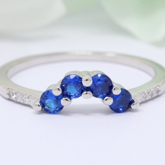 4mm Curved Band Round Blu Sapphire Cubic Zirconia - Picture 1 of 3